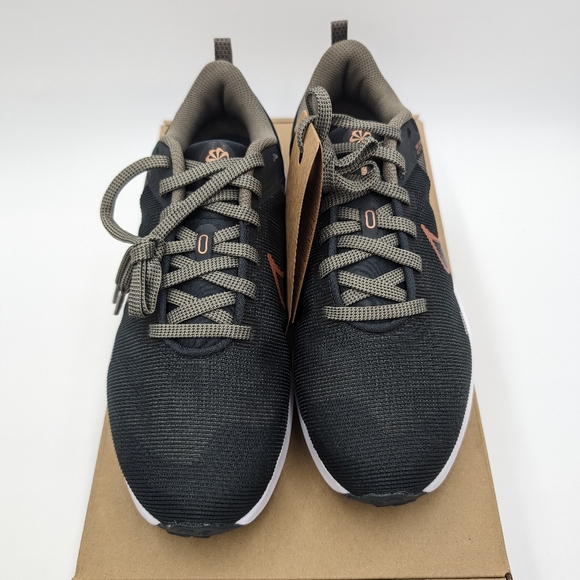 Nike Women's Size 7 Downshifter 12 Running Shoes in Copper and Black - Picture 4 of 5